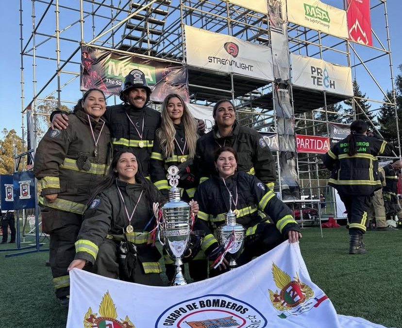 En exclusiva, Radio XKE entrevistó a Giorgia Giubini voluntaria de la Segunda Compañía de Bomberos de Capitán Pastene. Ella y el team mixto de voluntarios de esa institución lograron un importante triunfo para los bomberos chileno-italianos en México.